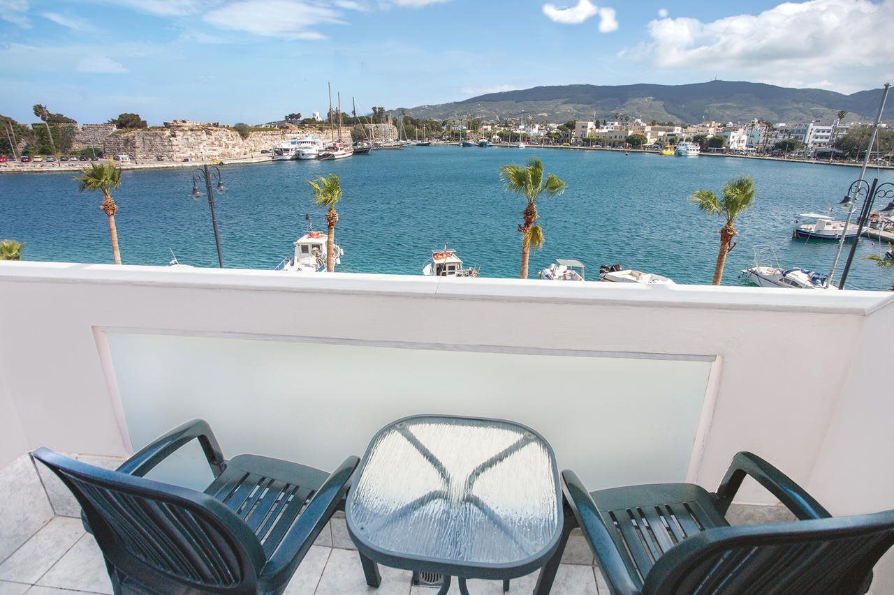 Kosta Palace City Hotel