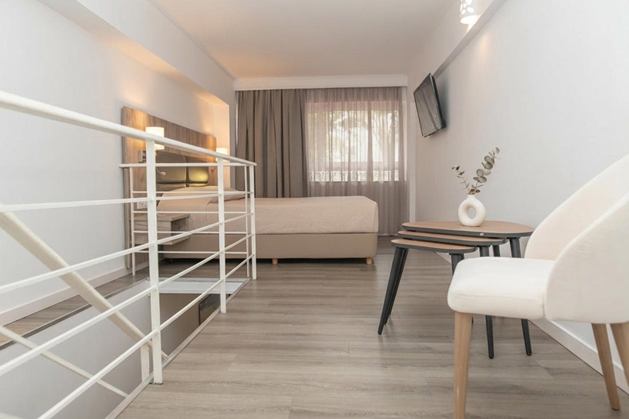Kosta Palace City Hotel