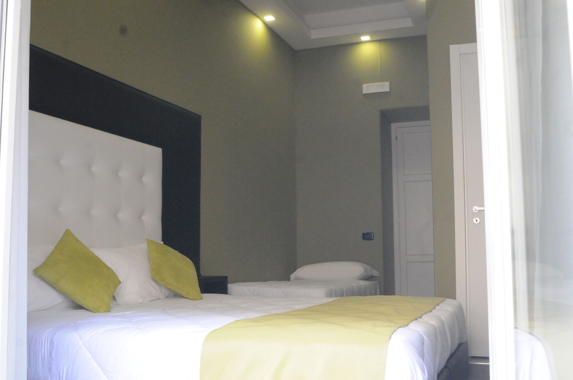Naples Royal House B&B