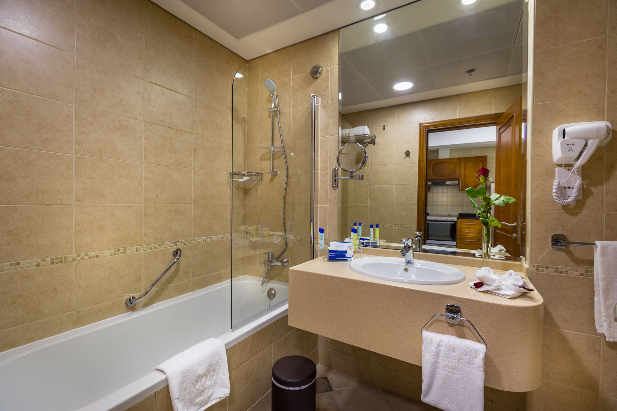 Roda Metha Suites