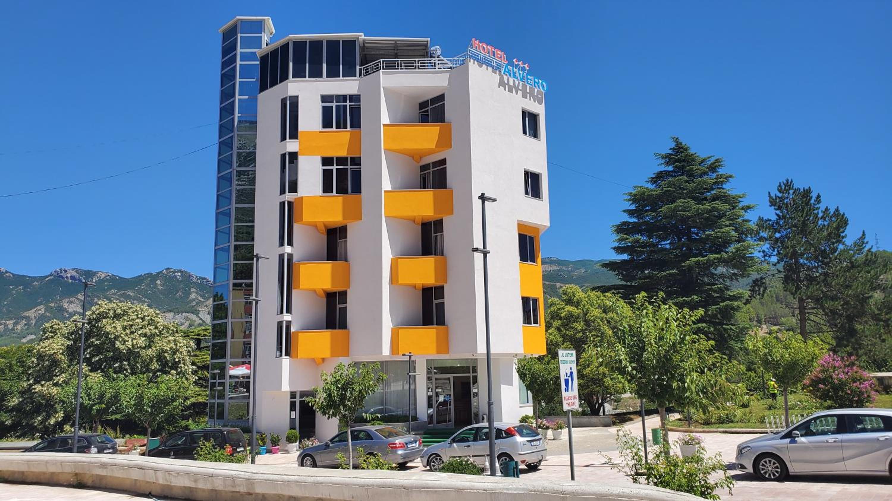 Alvero Hotel