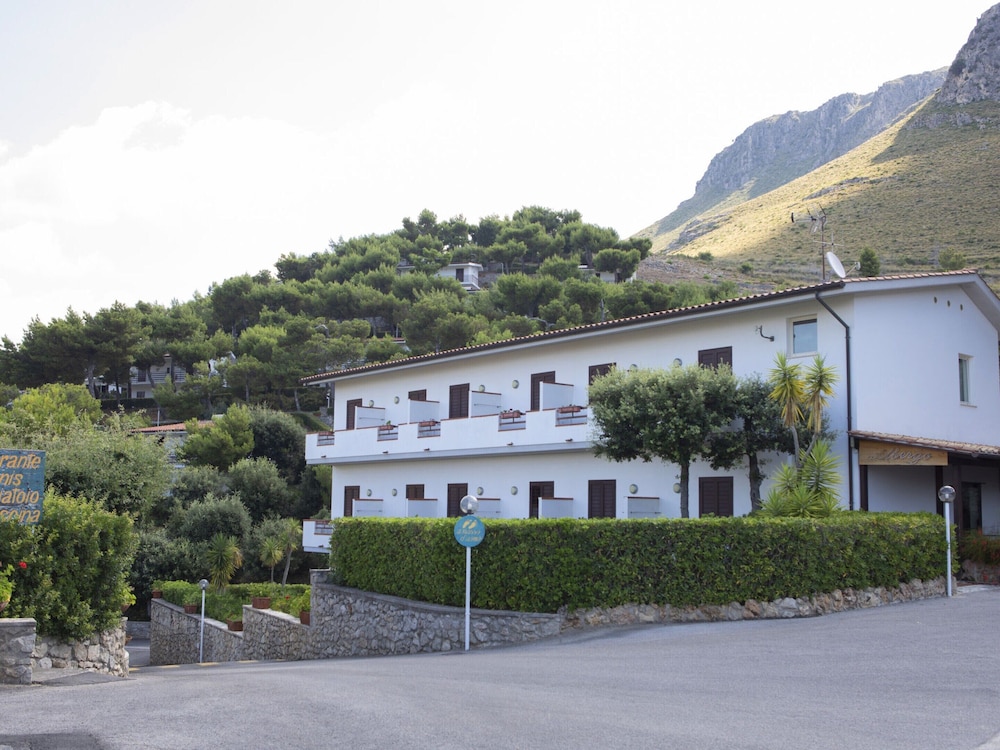 Costa Di Kair Ed Din Hotel & Residence