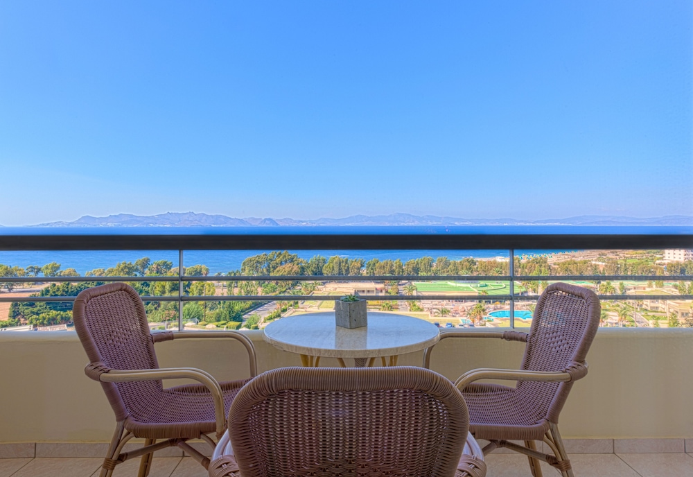 Kipriotis Panorama Hotel And Suites