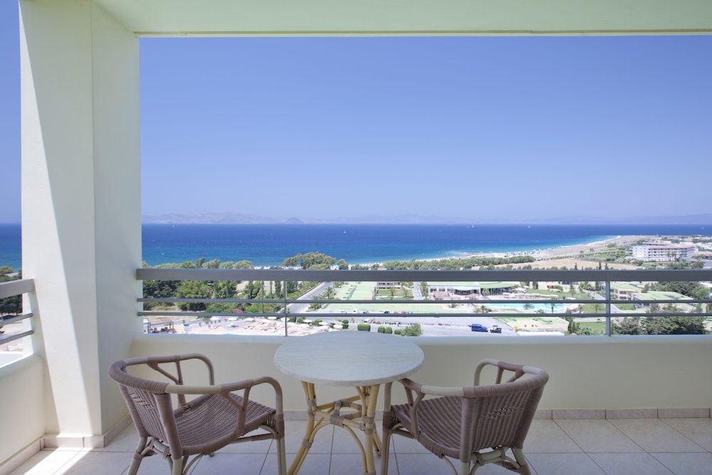 Kipriotis Panorama Hotel And Suites