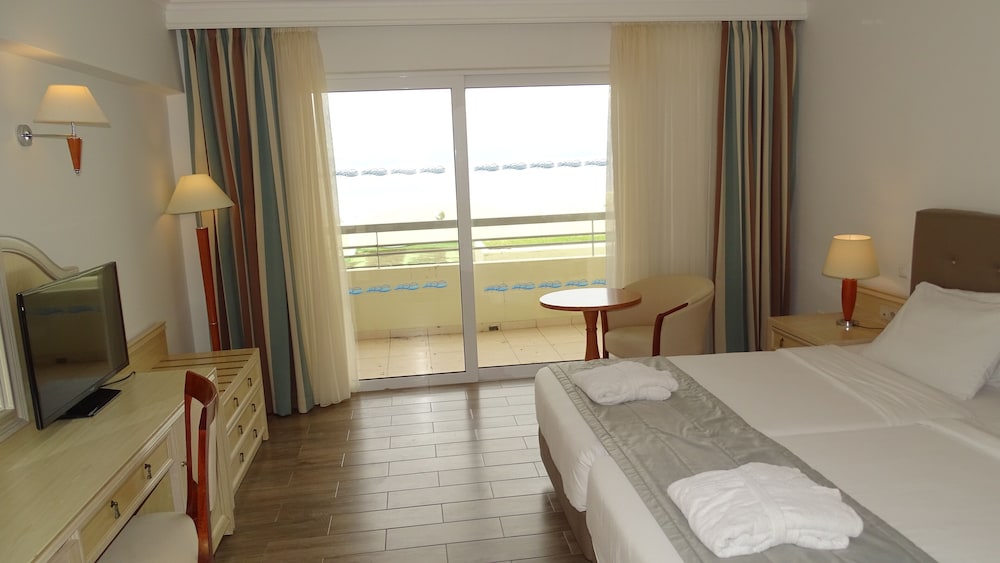 Kipriotis Panorama Hotel And Suites