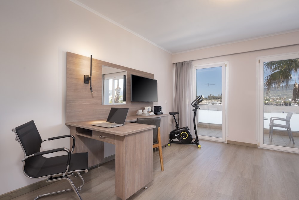 Kosta Palace City Hotel