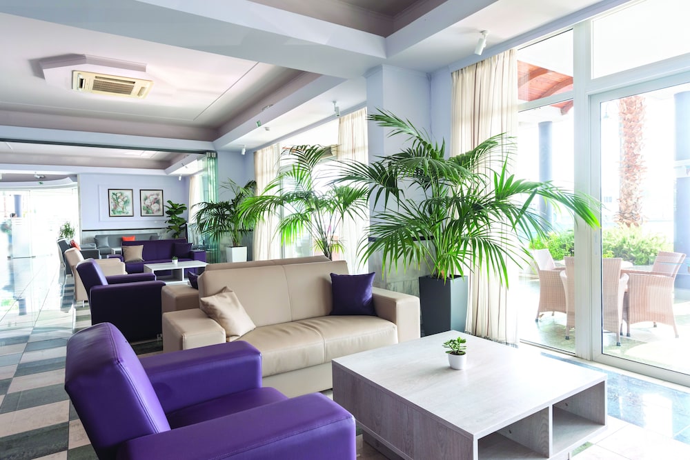 Kosta Palace City Hotel