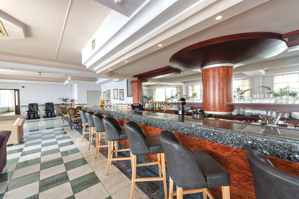 Kosta Palace City Hotel