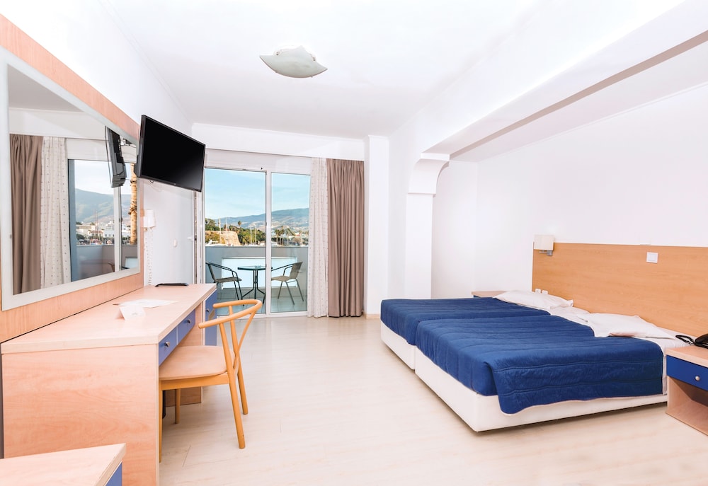 Kosta Palace City Hotel