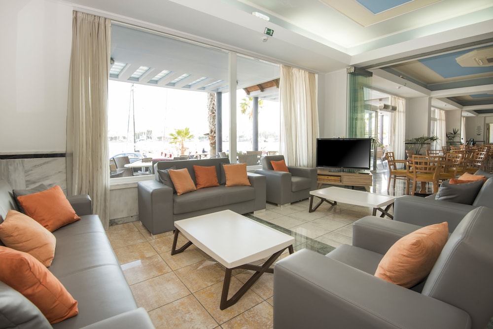 Kosta Palace City Hotel