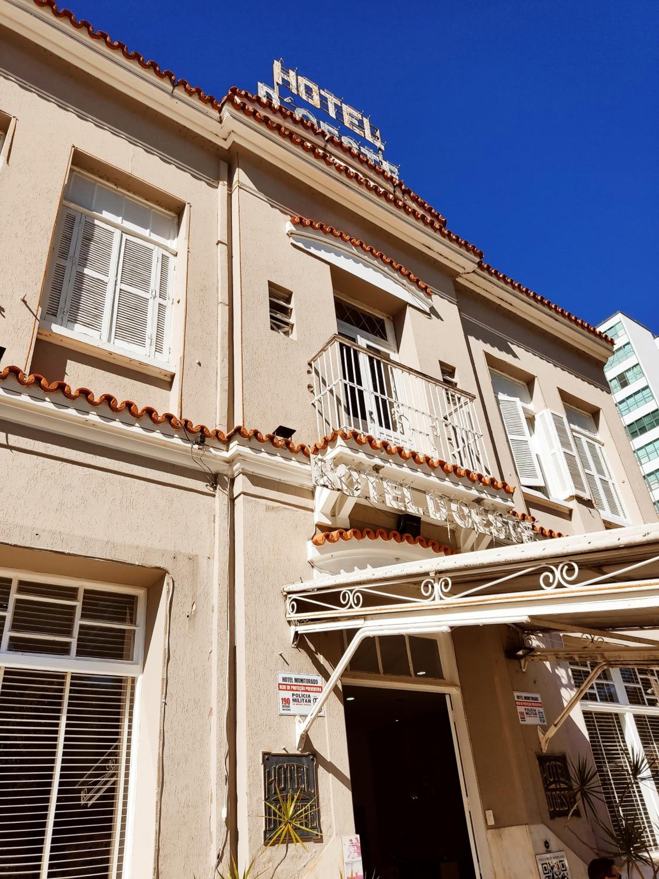 Hotel D'Oeste