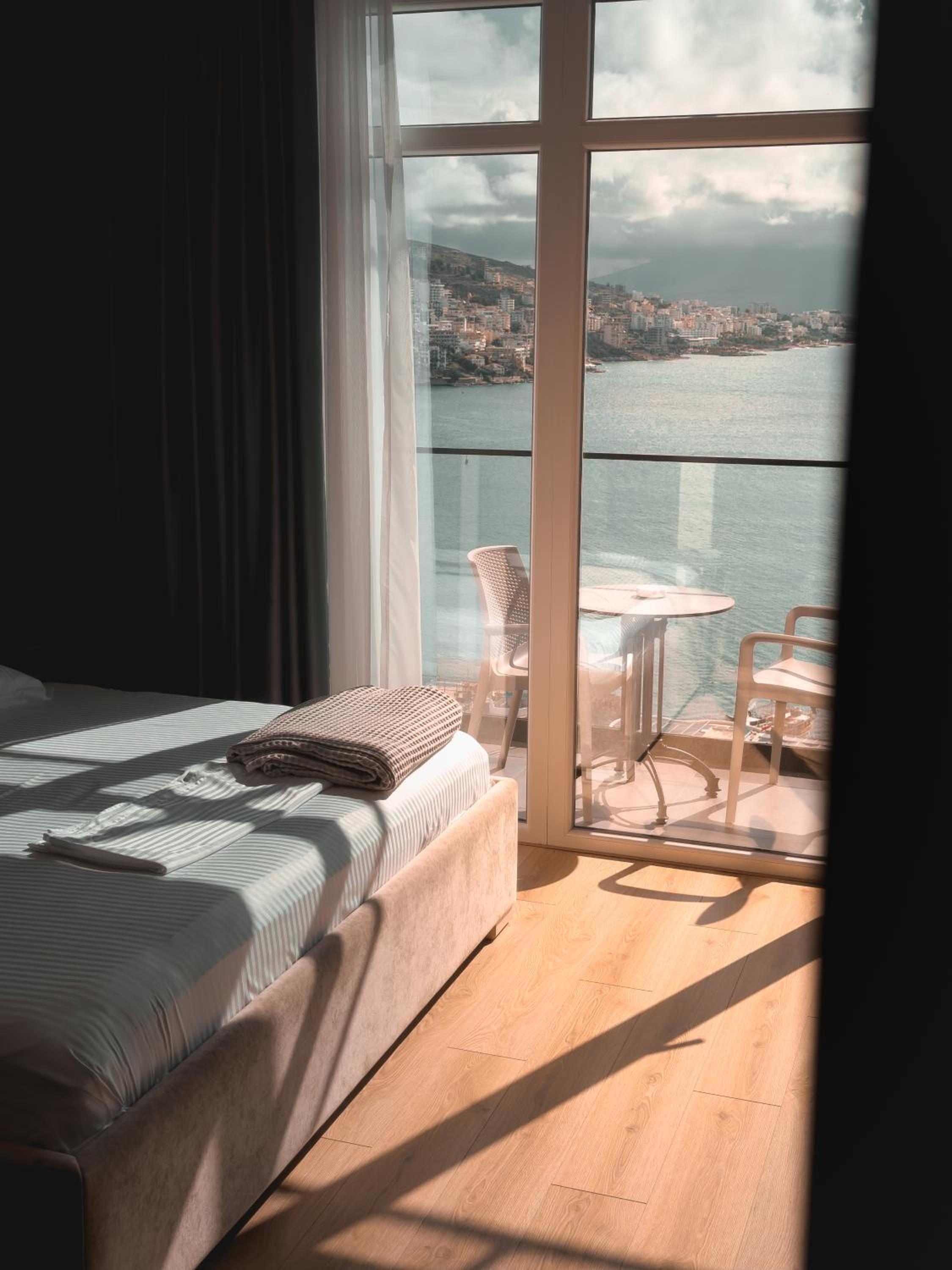 Toer Hotel Saranda