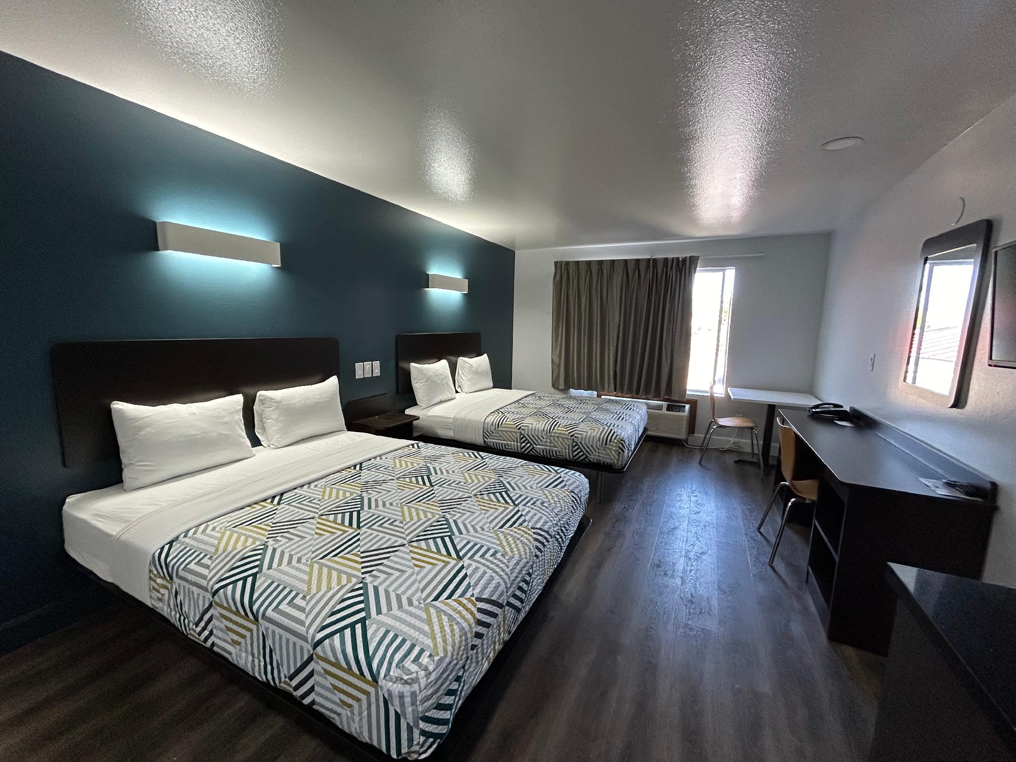 Studio6 Suites Hesperia, CA - West Main Street - I-15