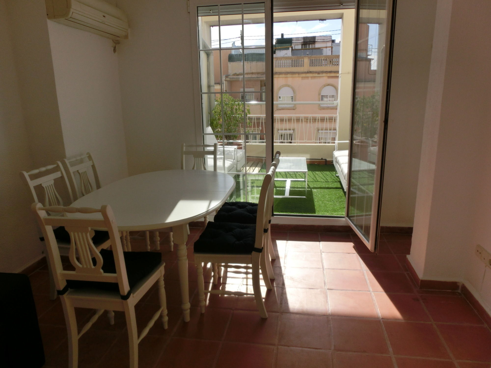 Total Valencia Attics III