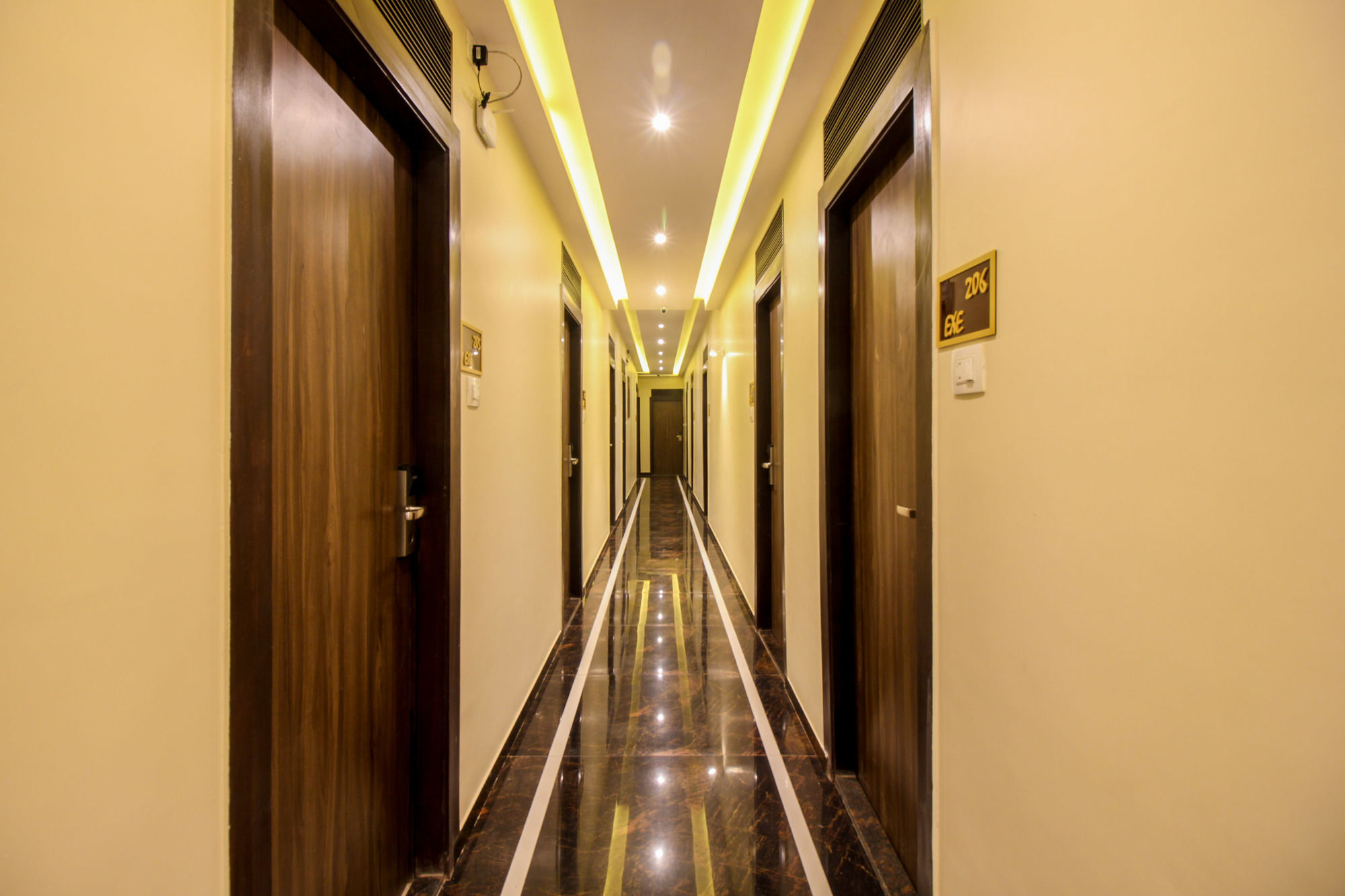FabHotel Atlas Plaza Andheri East