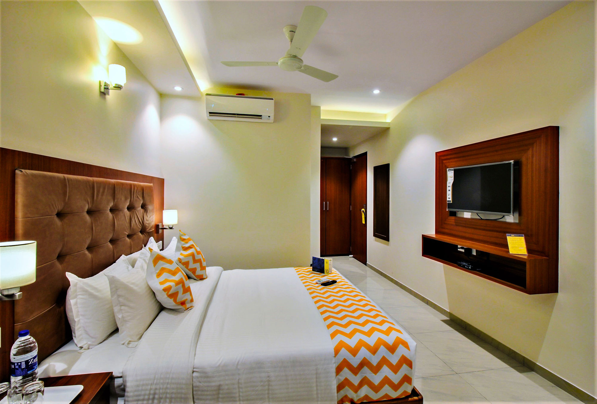 FabHotel Le Western Andheri