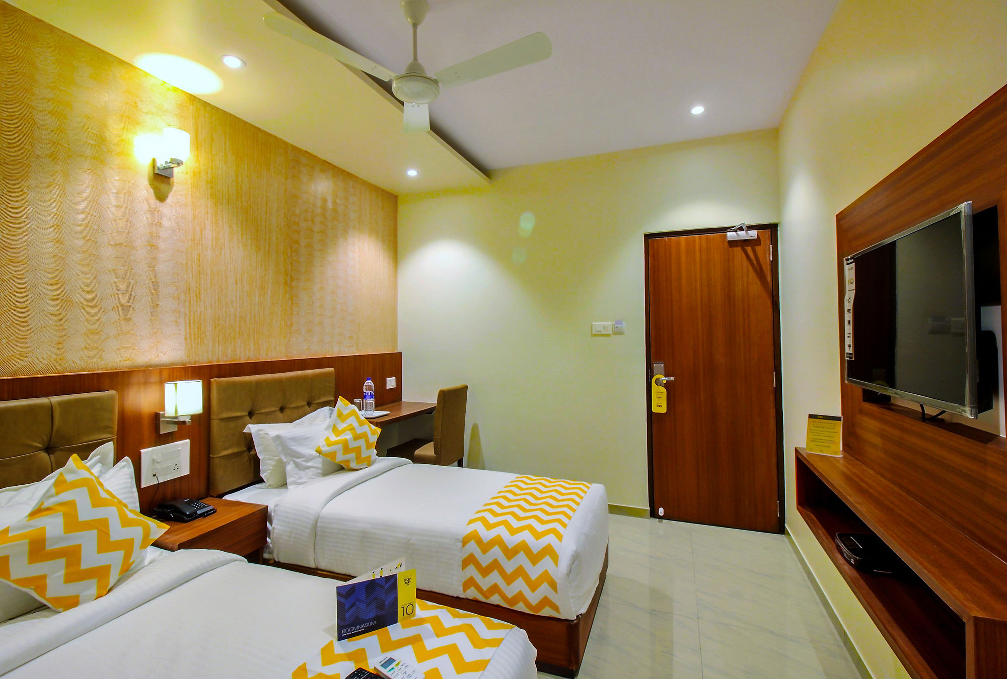 FabHotel Le Western Andheri