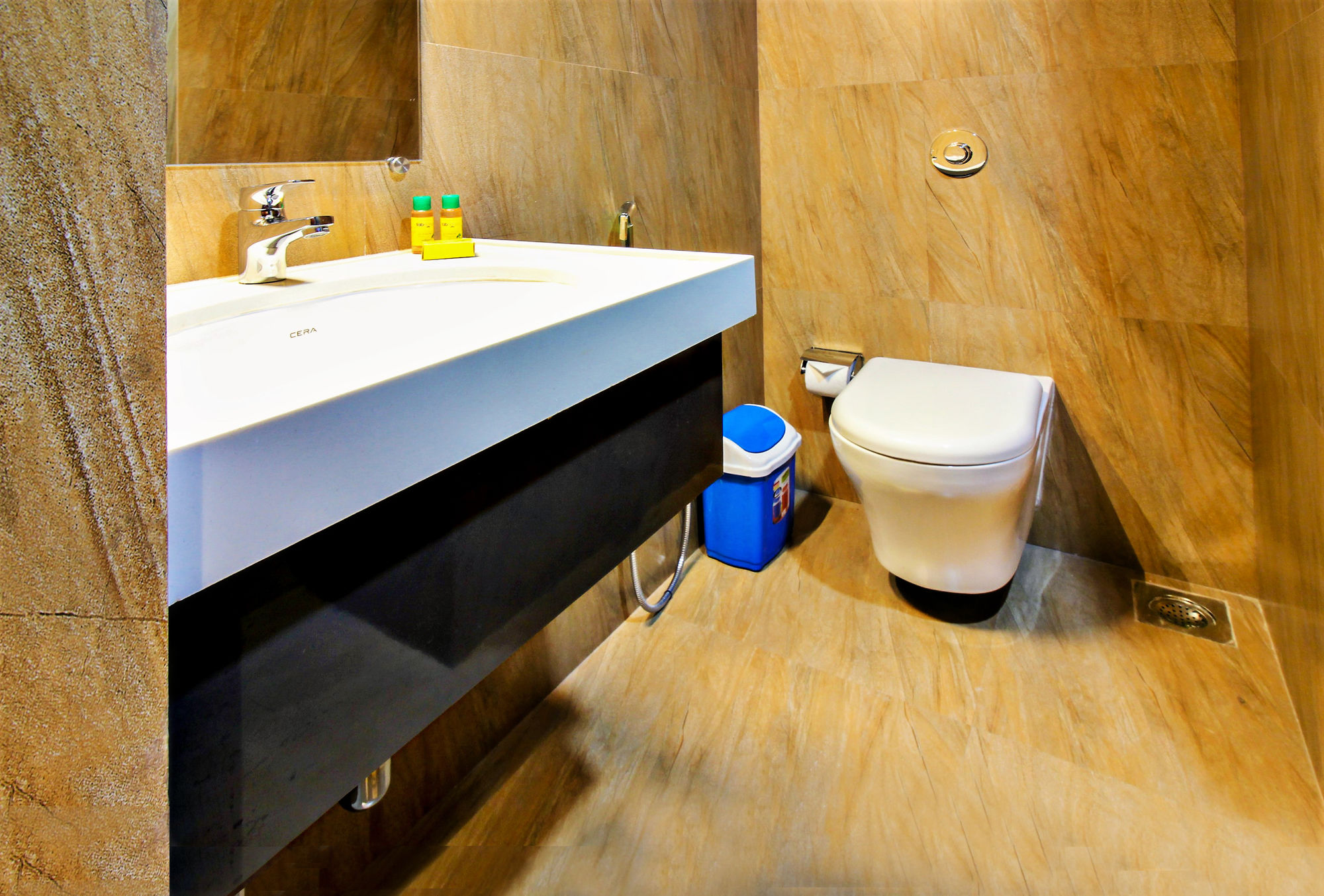 FabHotel Le Western Andheri