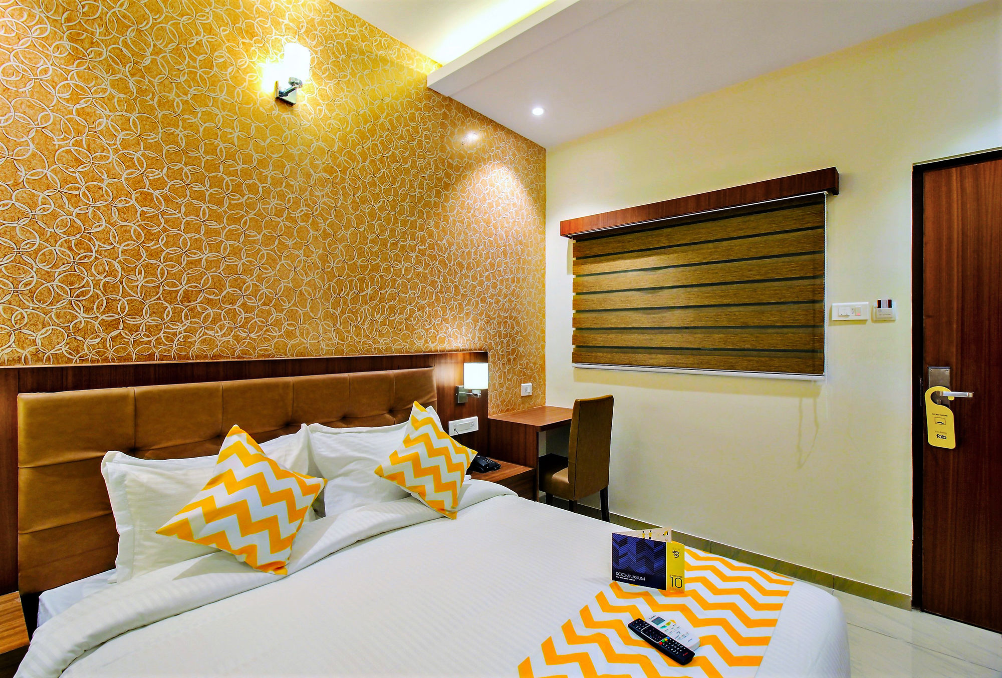 FabHotel Le Western Andheri