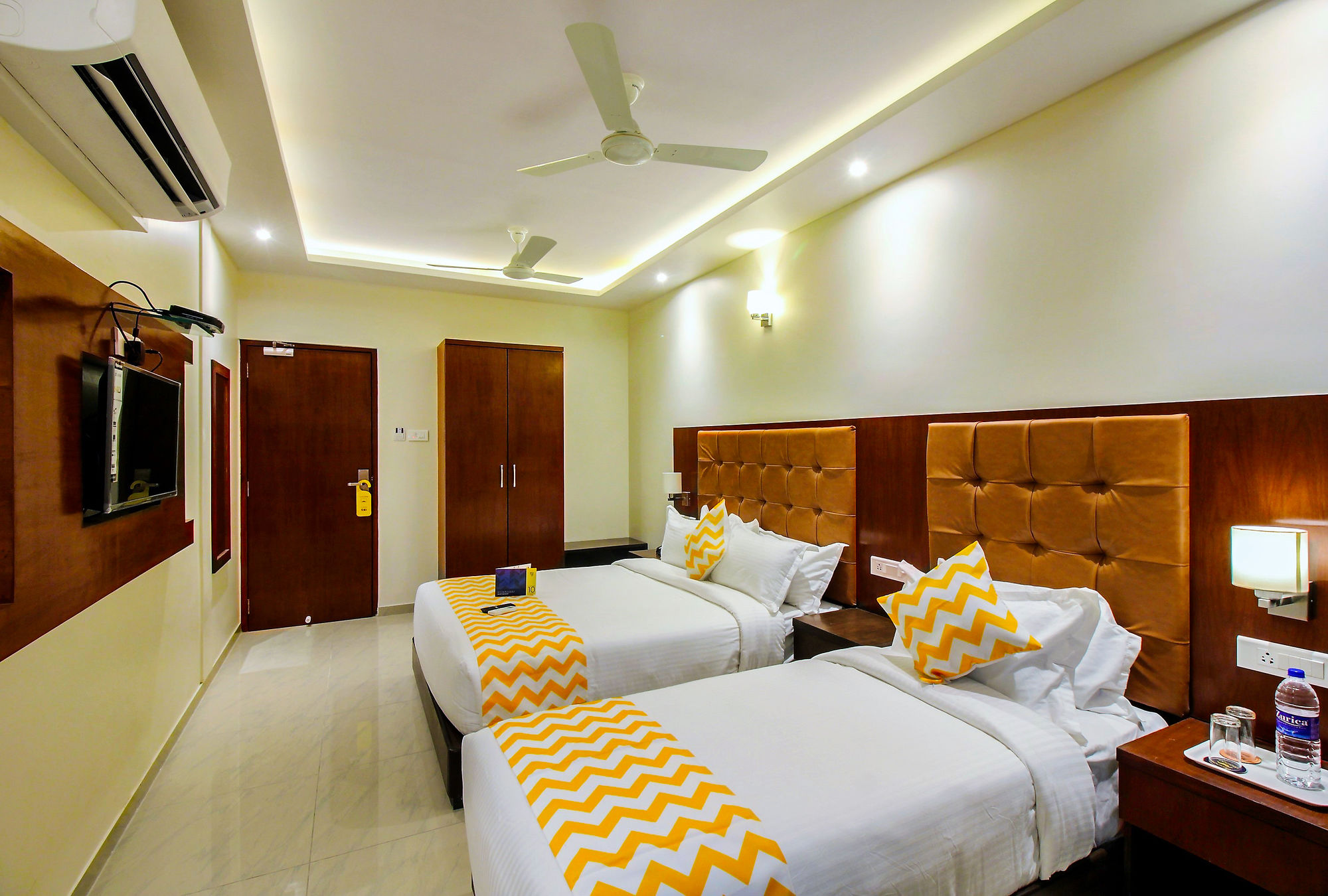 FabHotel Le Western Andheri