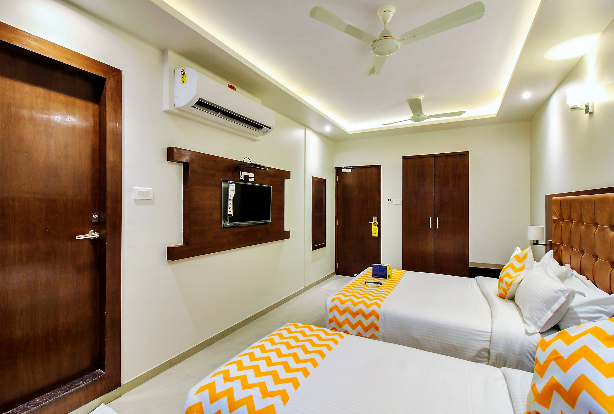 FabHotel Le Western Andheri