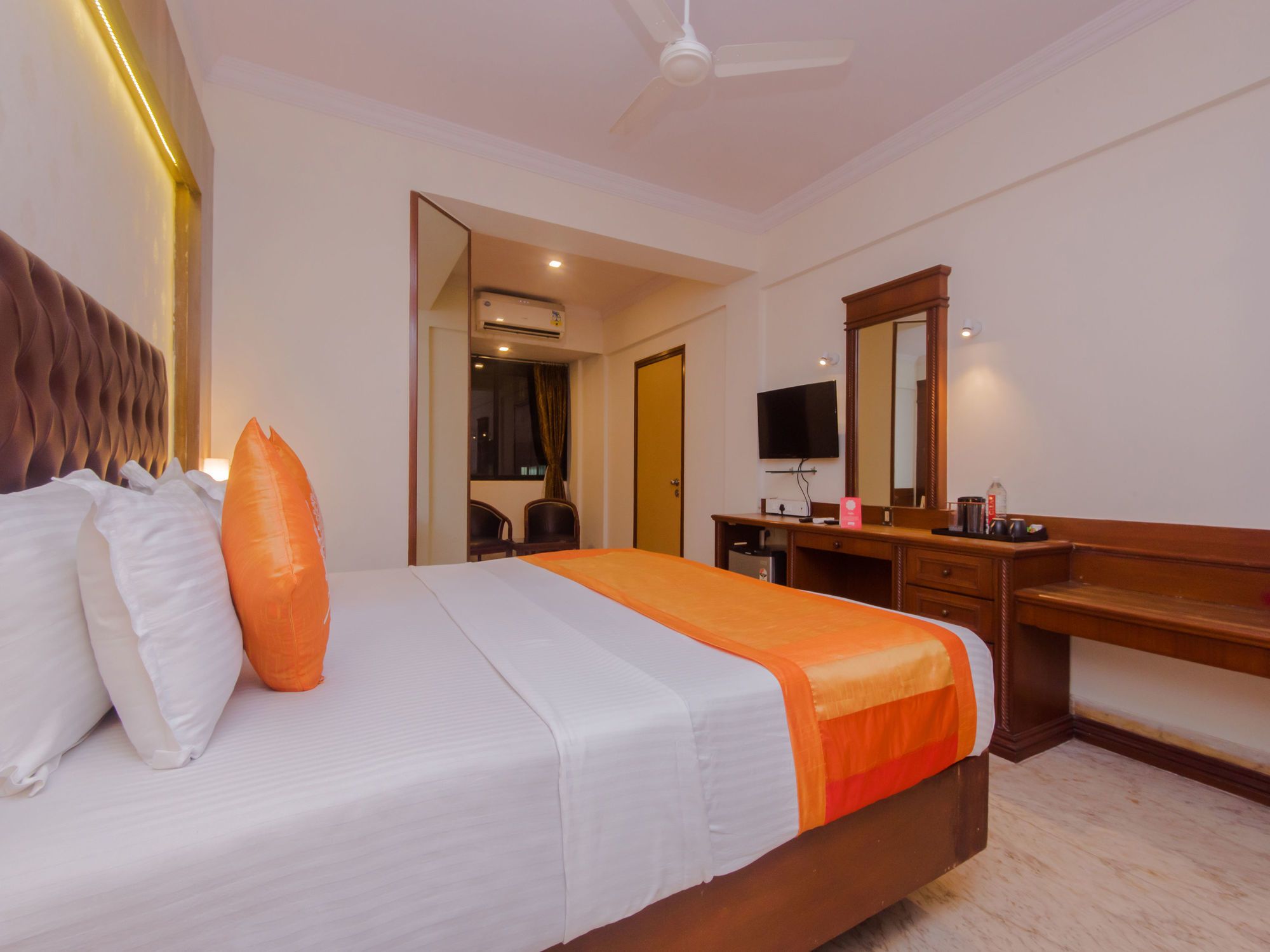 OYO 10354 Hotel Shantidoot