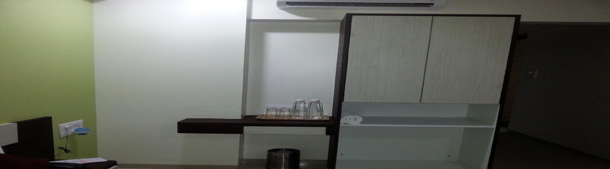 Side Image 2