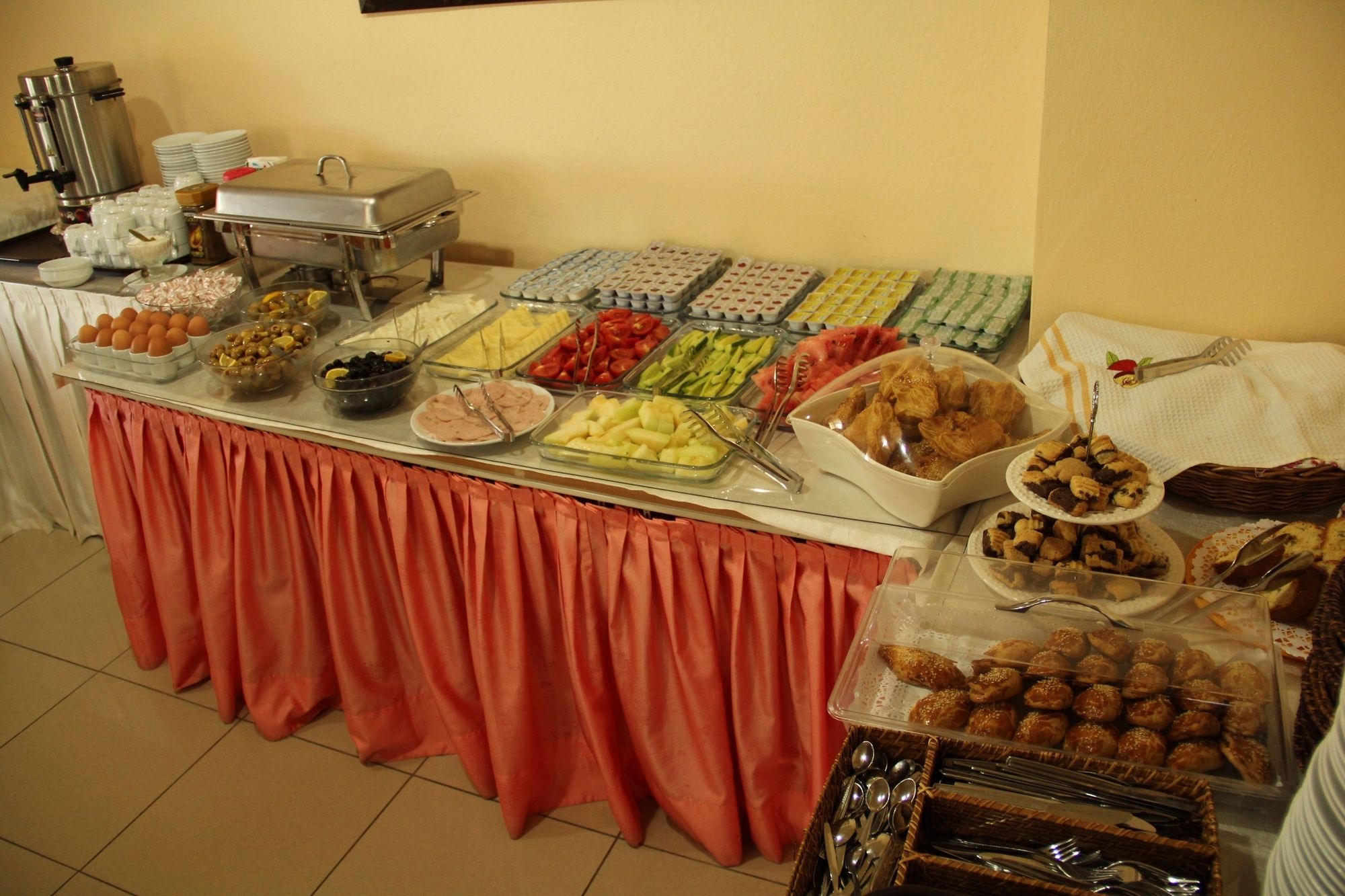 Yalcin Hotel