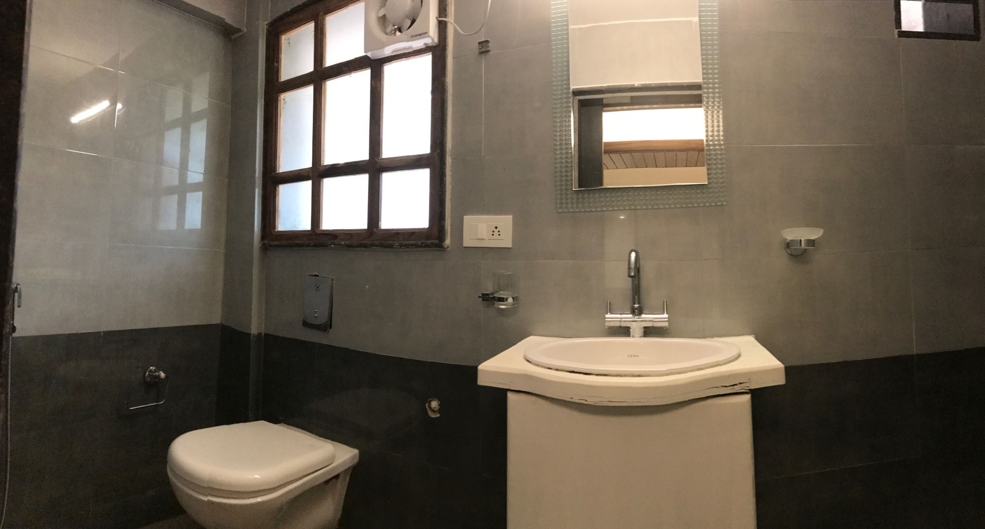 Side Image 1