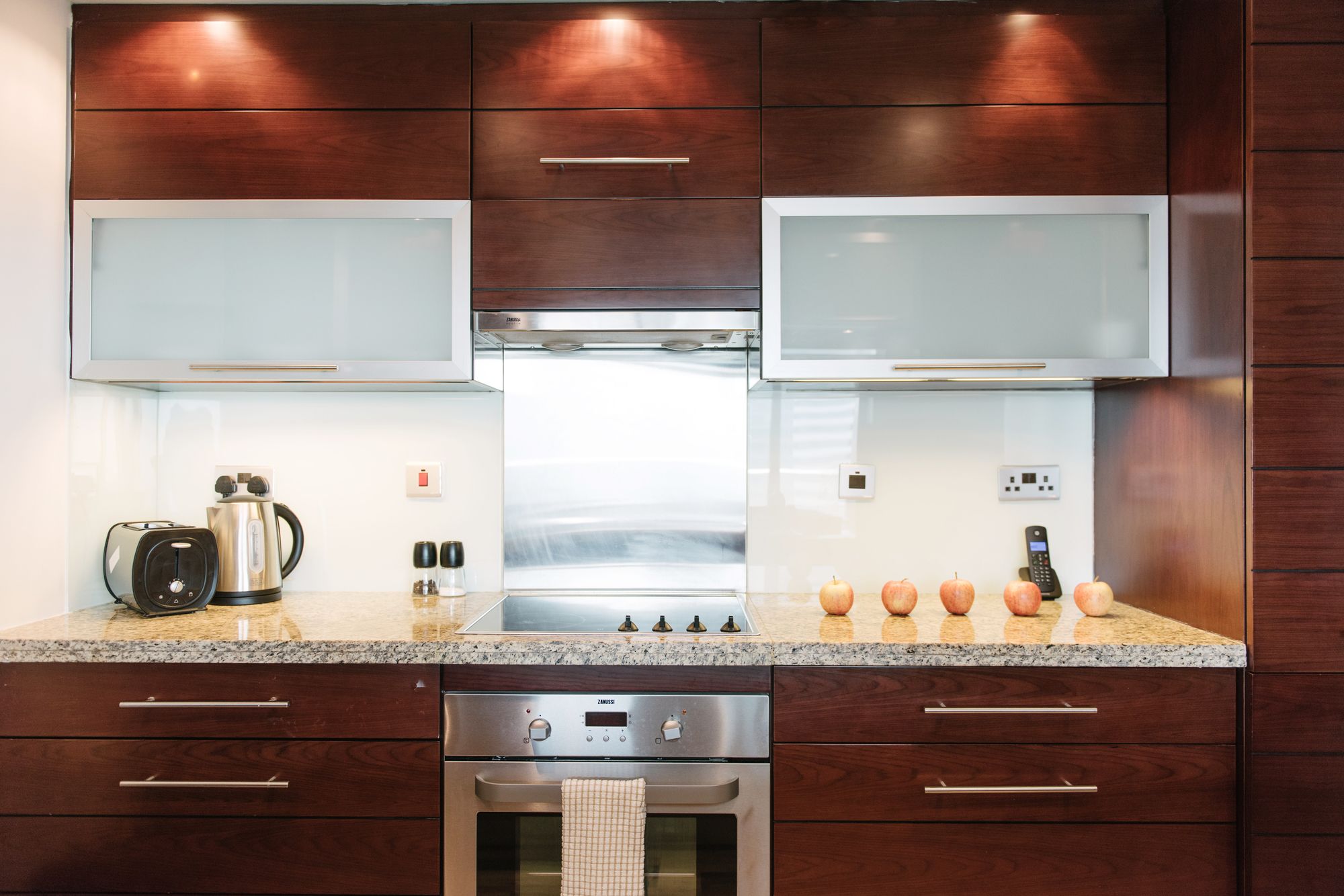 Faraway Homes - Burj Views Luxury