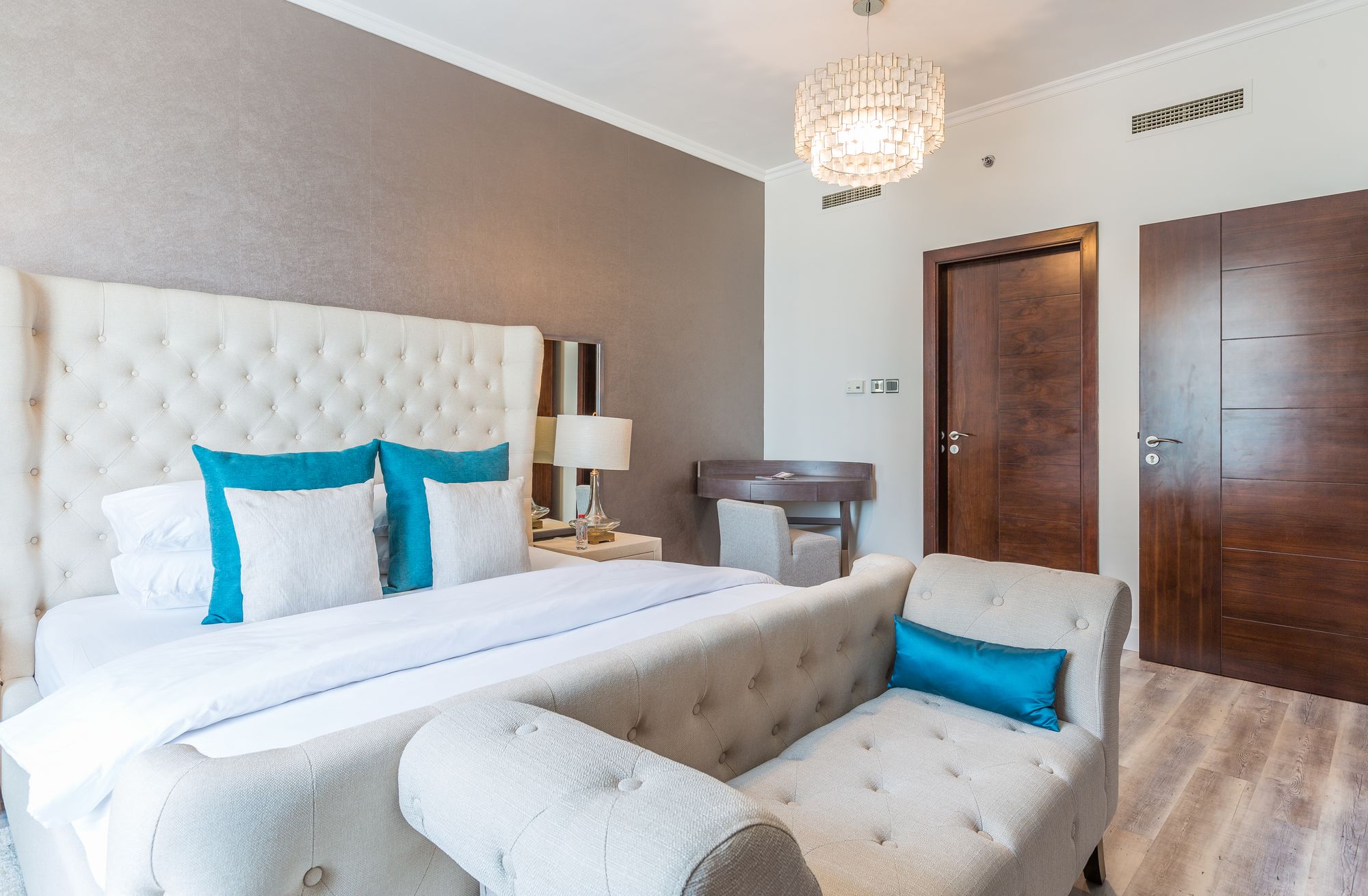 Faraway Homes - Burj Views Luxury