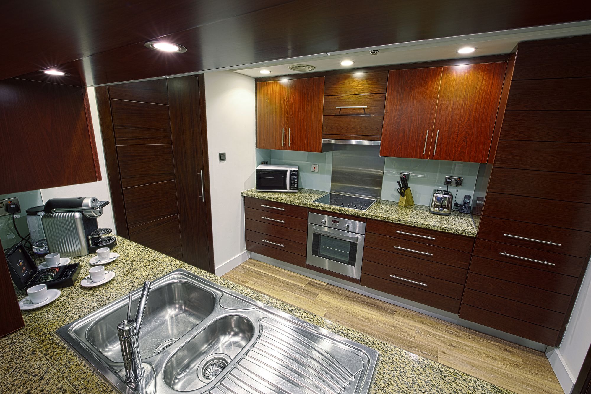 Faraway Homes - Burj Views Luxury