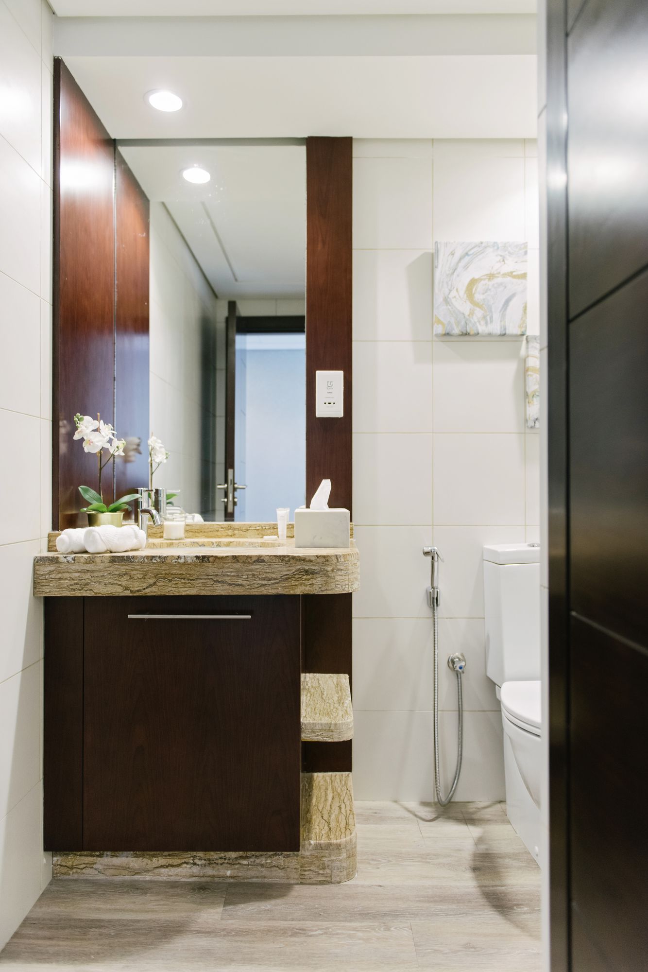 Faraway Homes - Burj Views Luxury