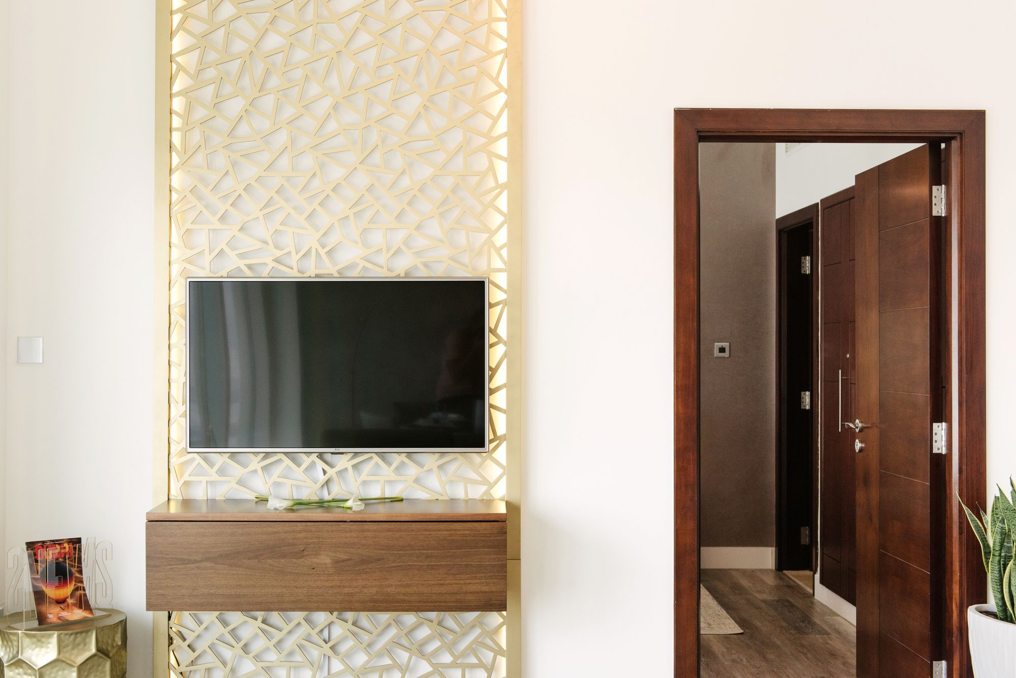 Faraway Homes - Burj Views Luxury