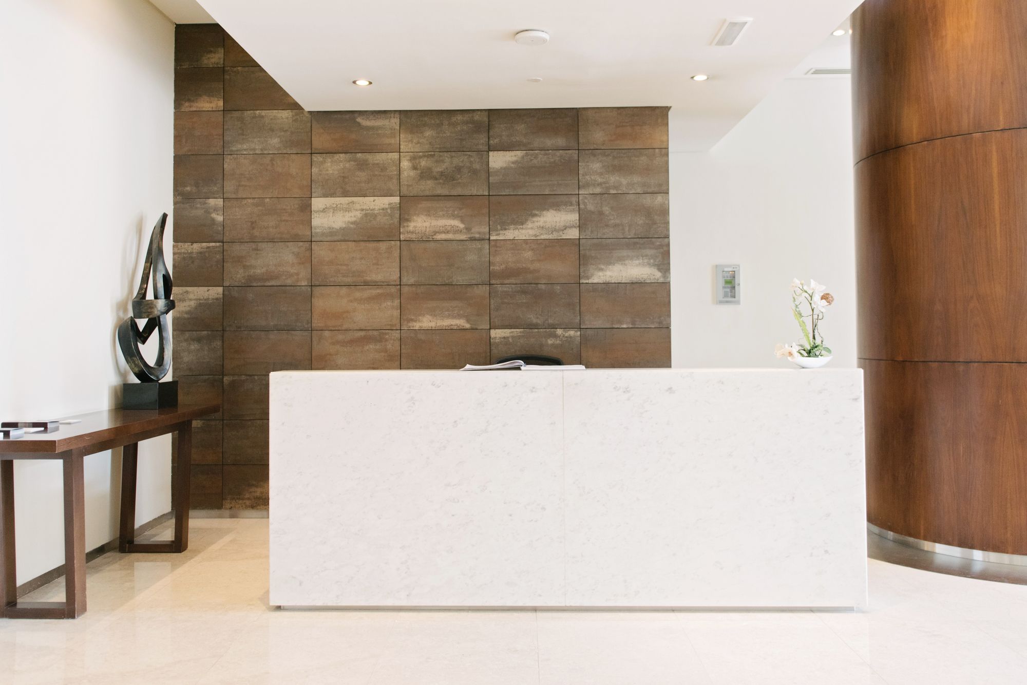 Faraway Homes - Burj Views Luxury