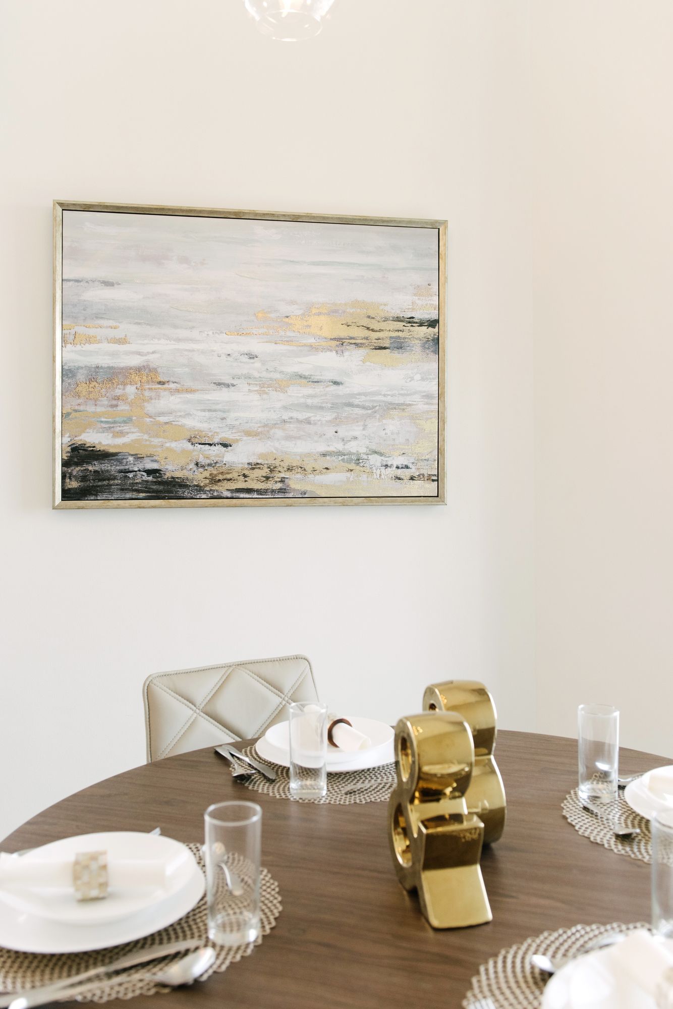 Faraway Homes - Burj Views Luxury