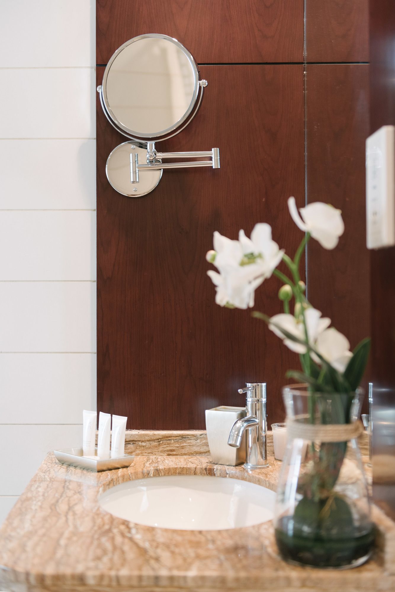 Faraway Homes - Burj Views Luxury