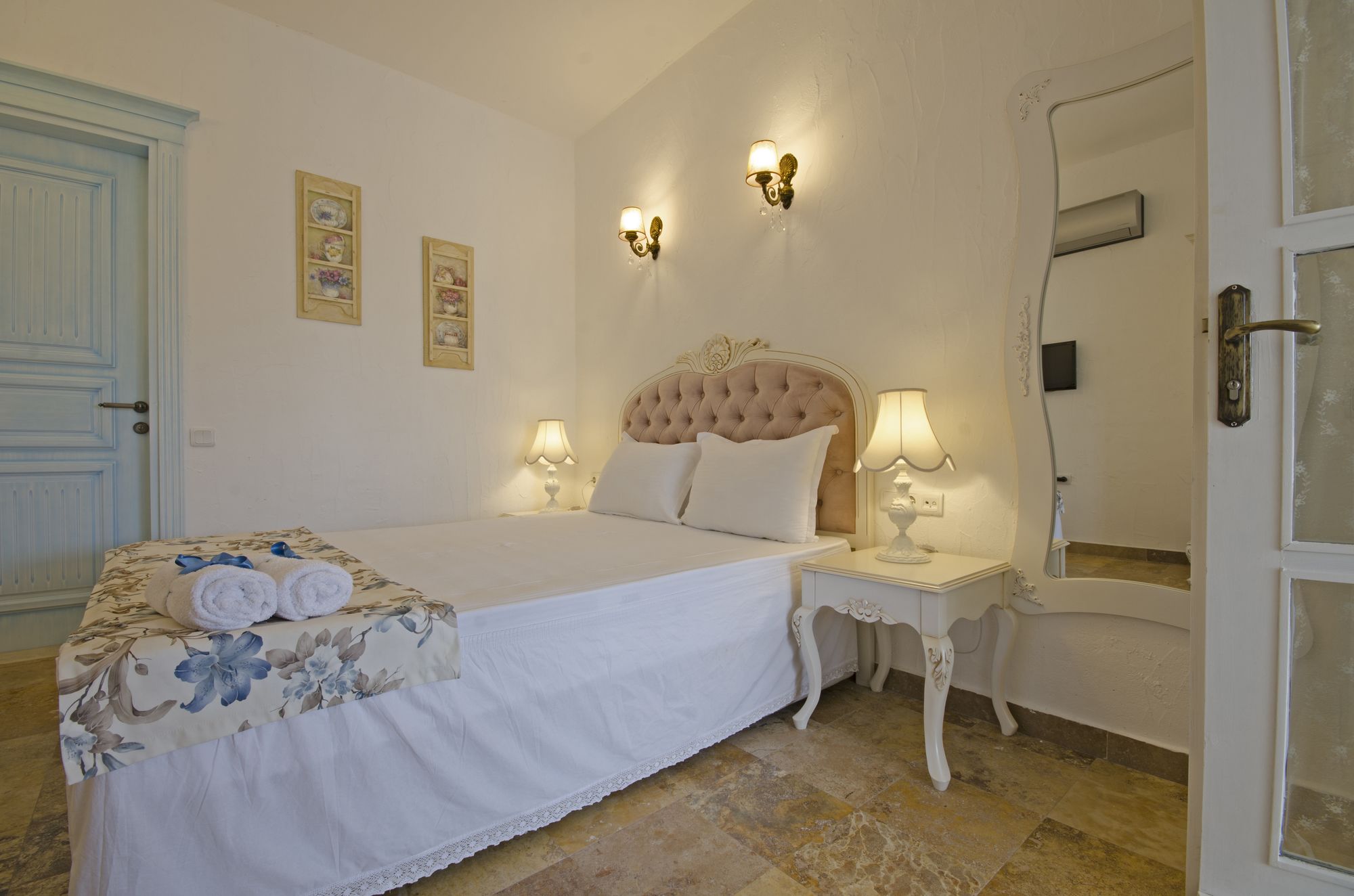 Alacati Roka Tas Otel