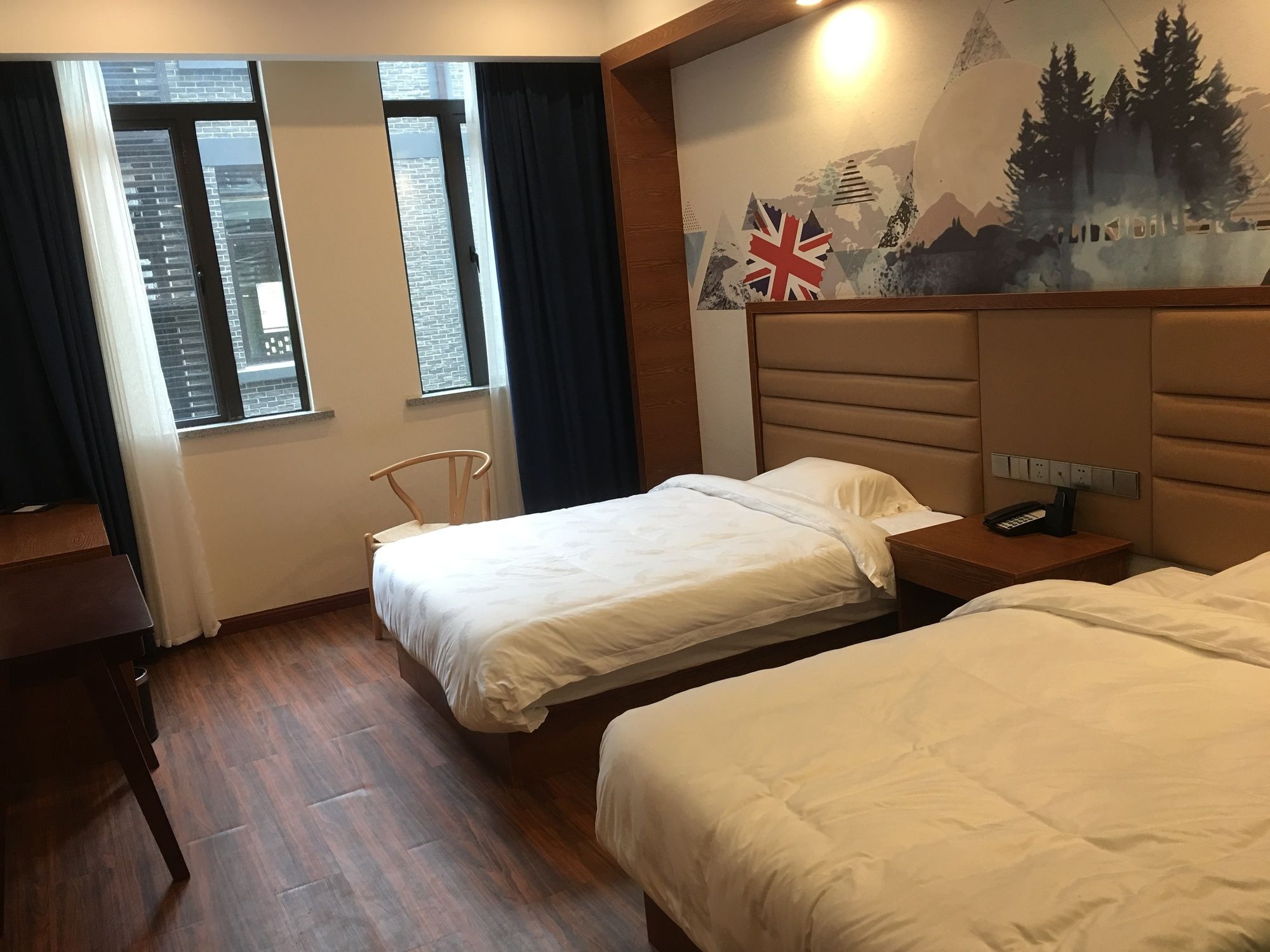 Shanghai Linyin Holiday Hotel