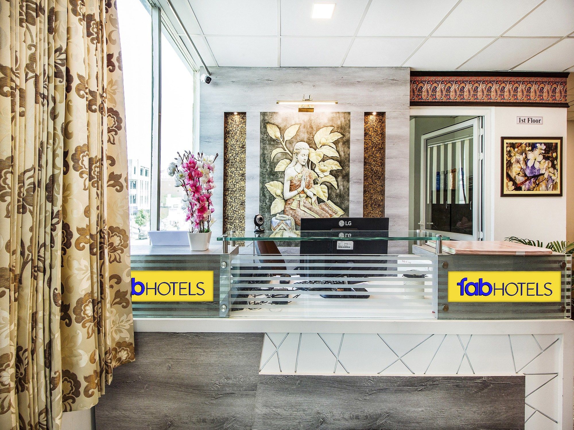 FabHotel Luxurs Gopalpura
