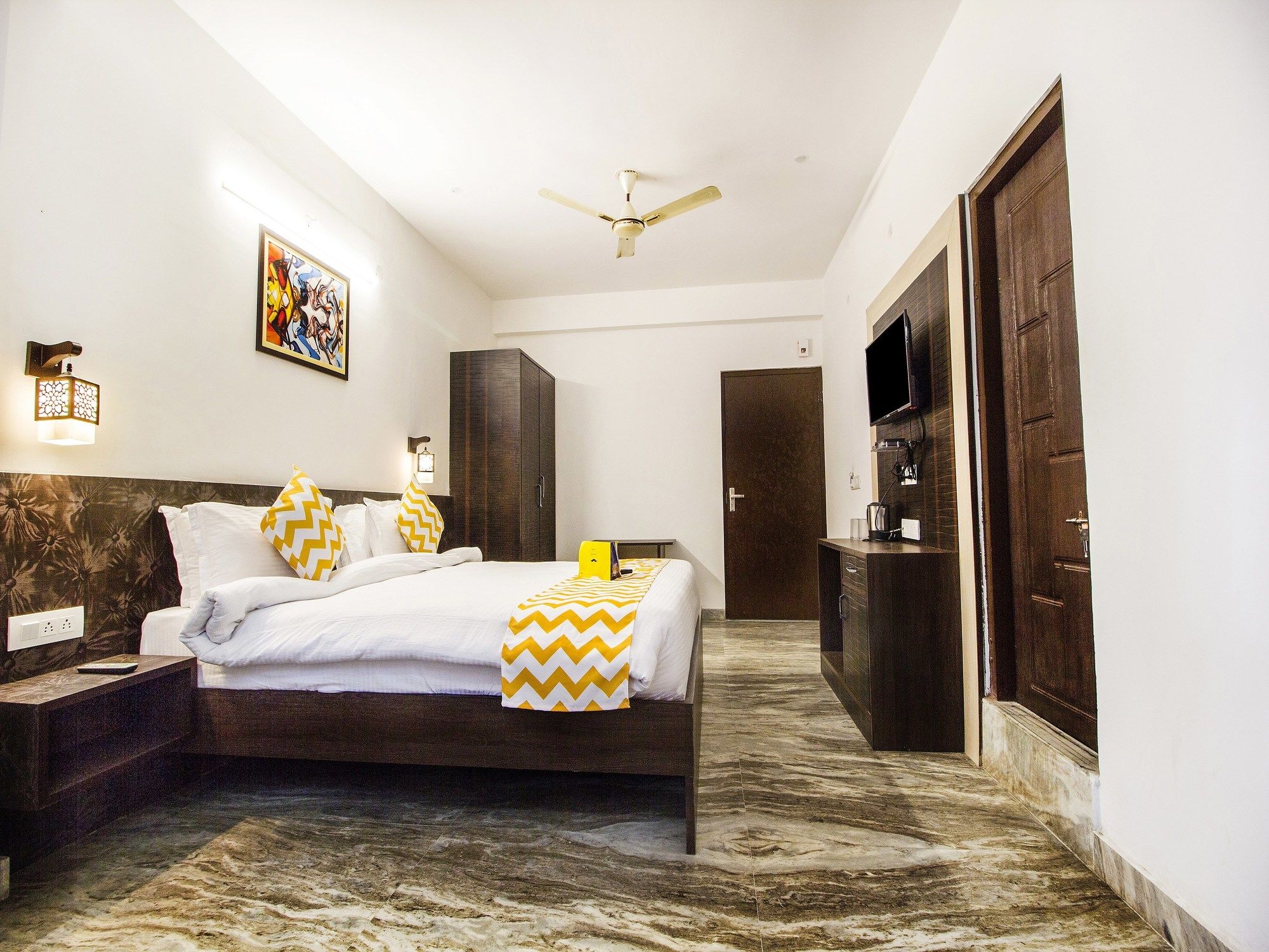 FabHotel Luxurs Gopalpura