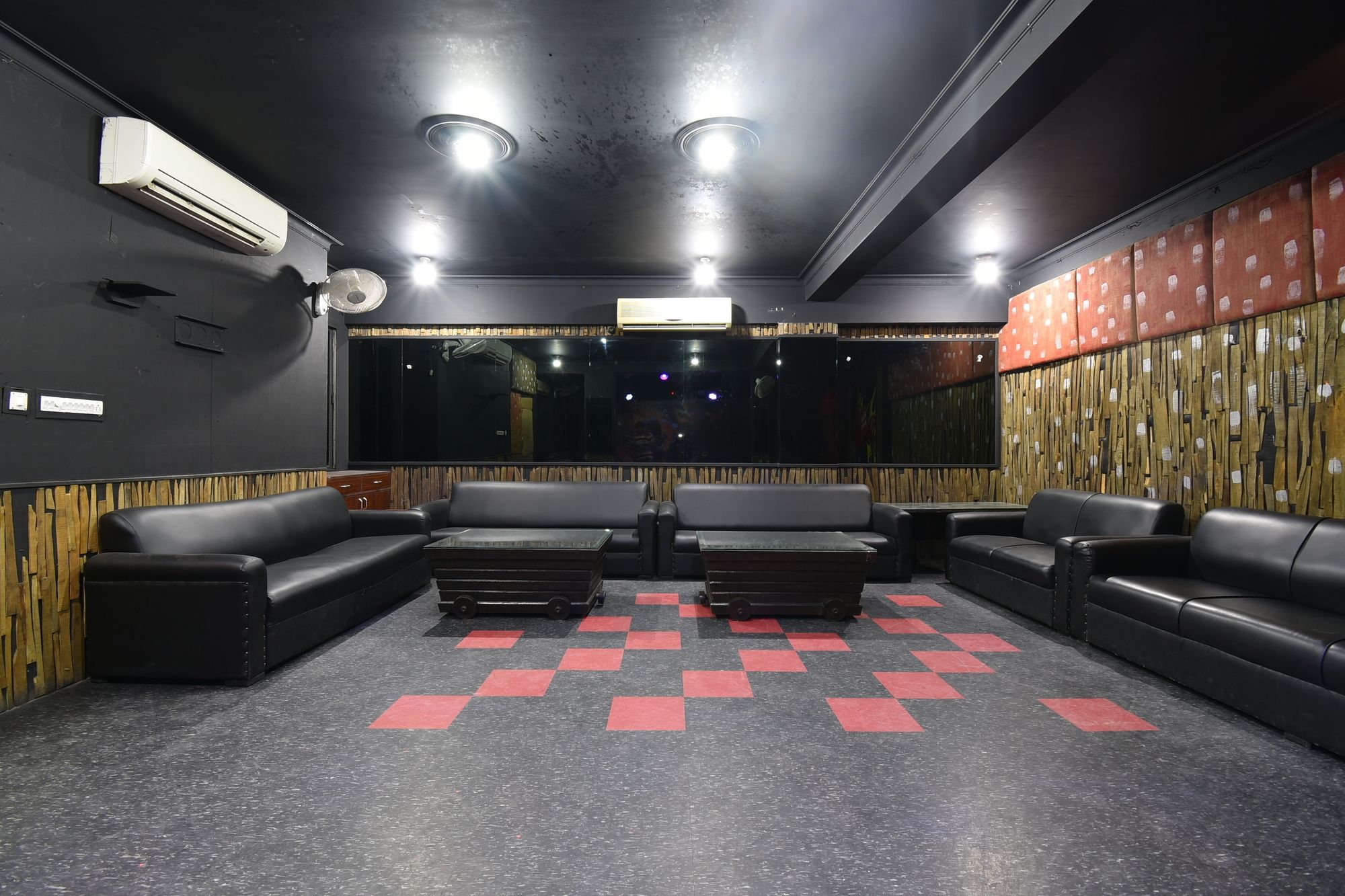 Hotel Rock land By Tuma Hotels