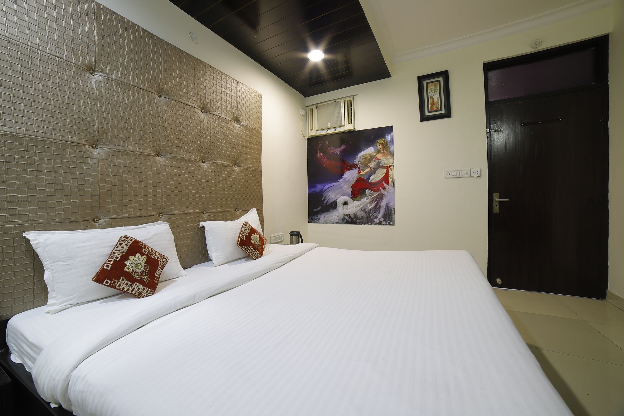 Hotel Rock land By Tuma Hotels