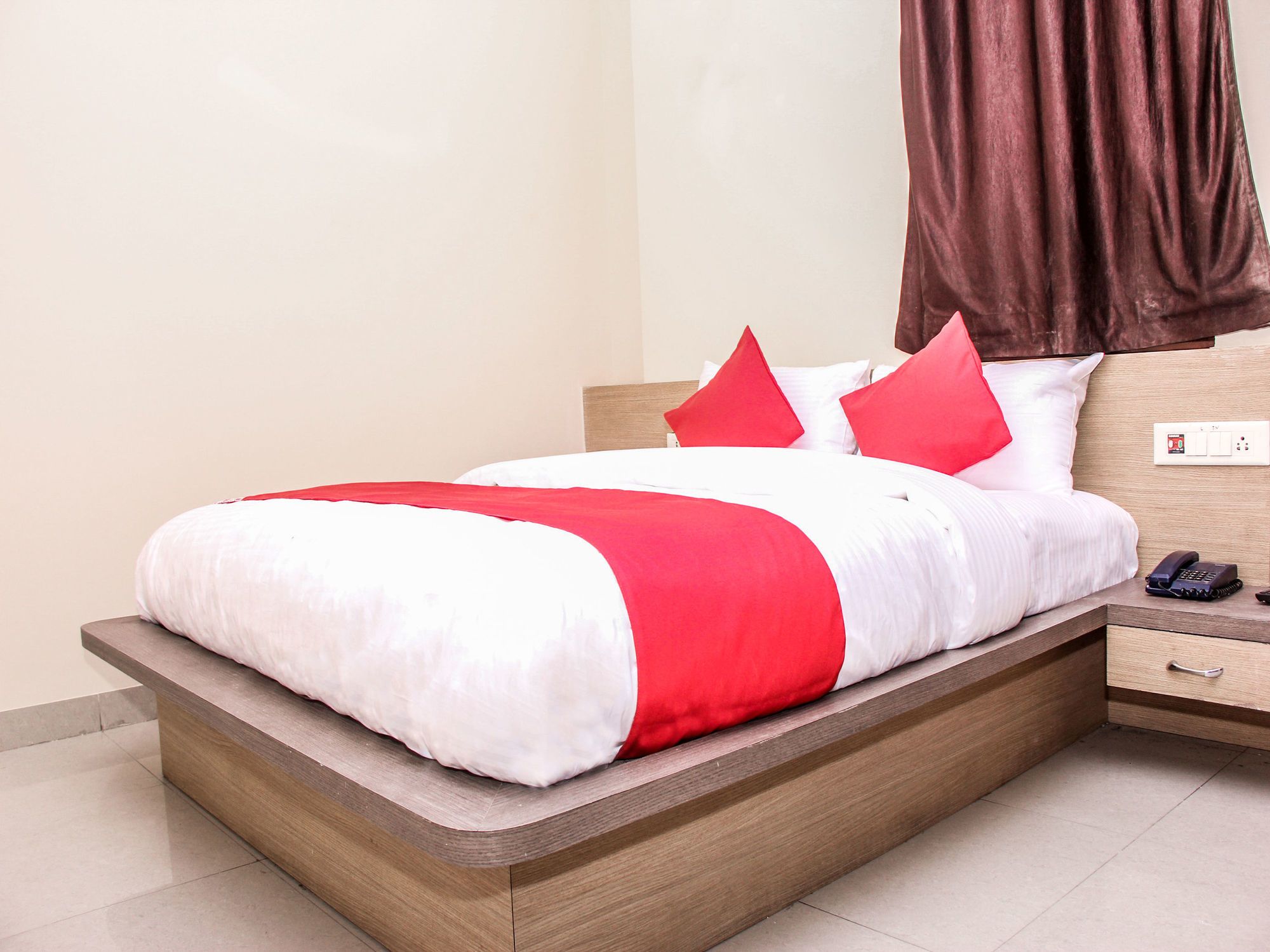 OYO 14864 Hotel Satyam Inn