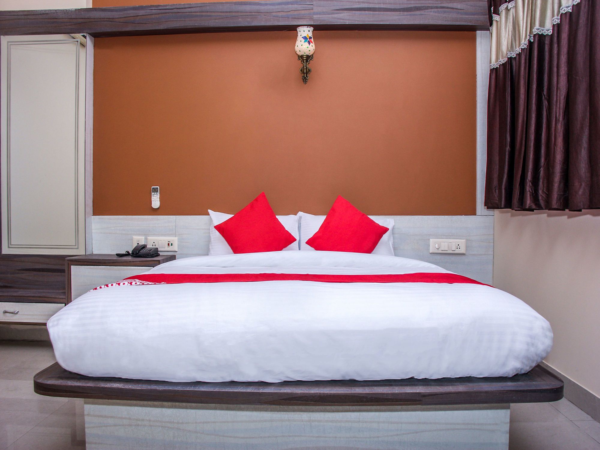 OYO 14864 Hotel Satyam Inn