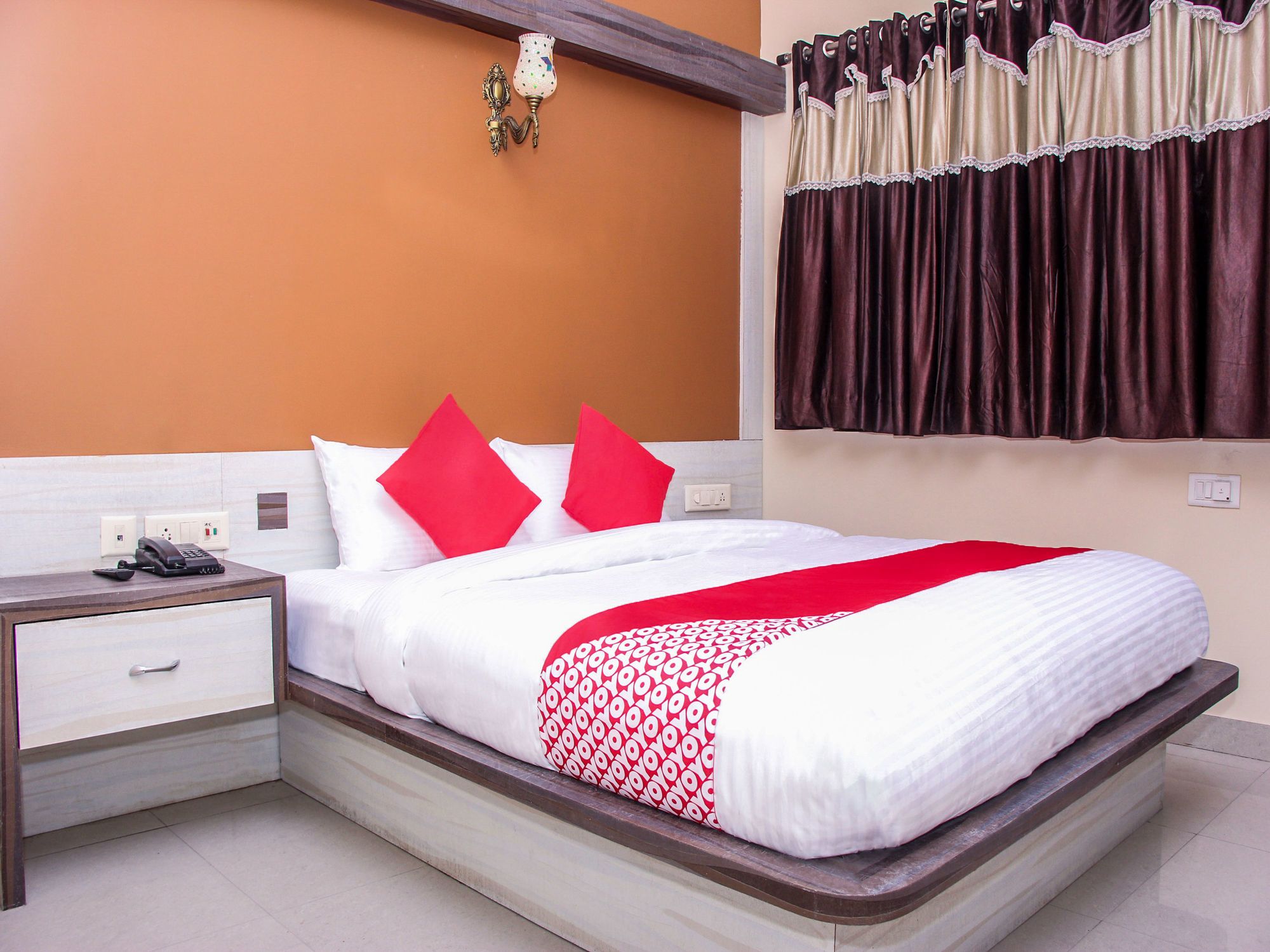 OYO 14864 Hotel Satyam Inn