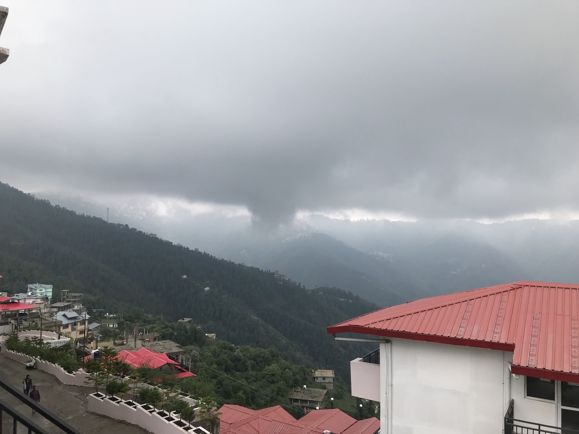 Spangle Heights - Shimla, Suites & Residences