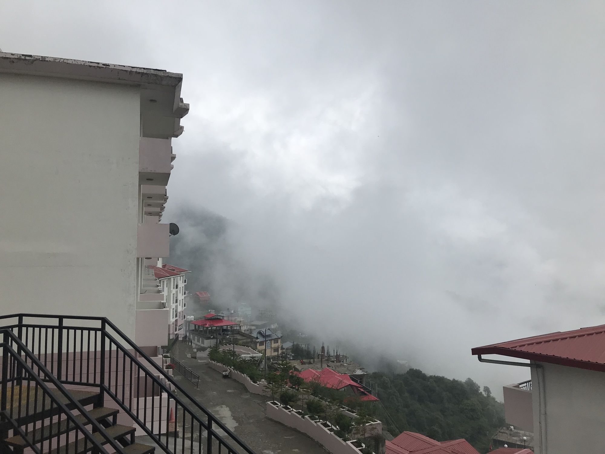 Spangle Heights - Shimla, Suites & Residences