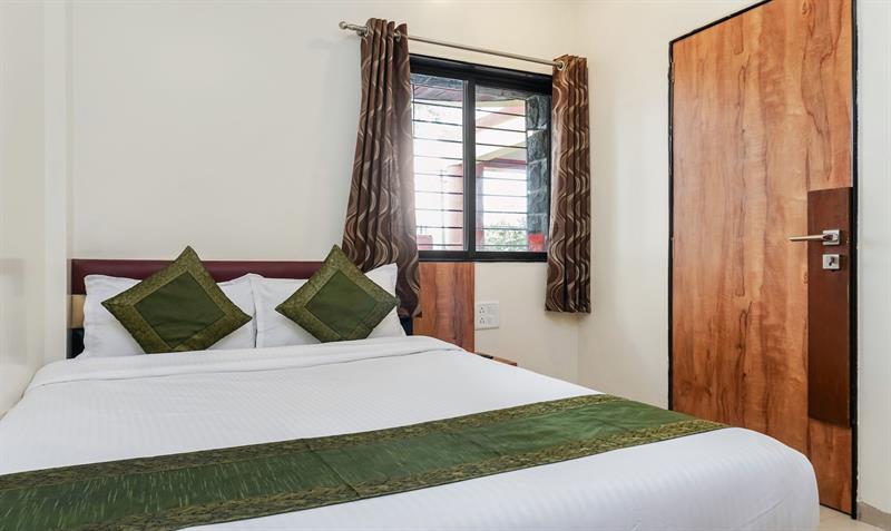 Treebo Deluxe Resort