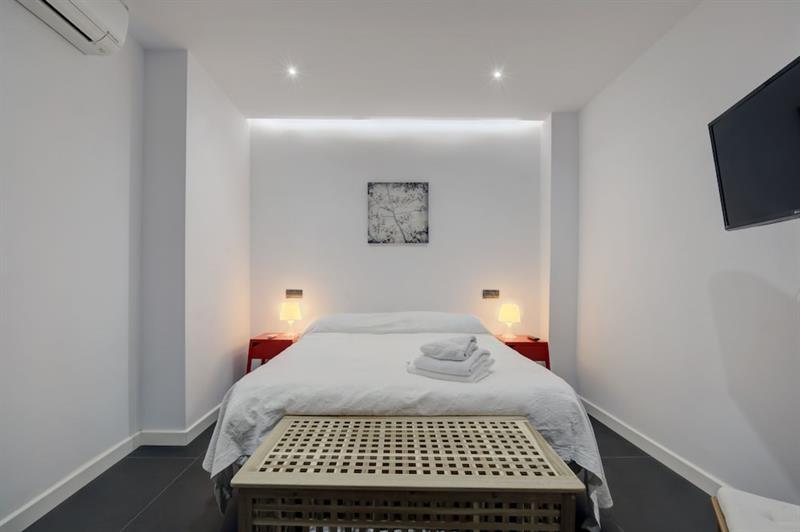 Wonderful Views in Luxury Apartment